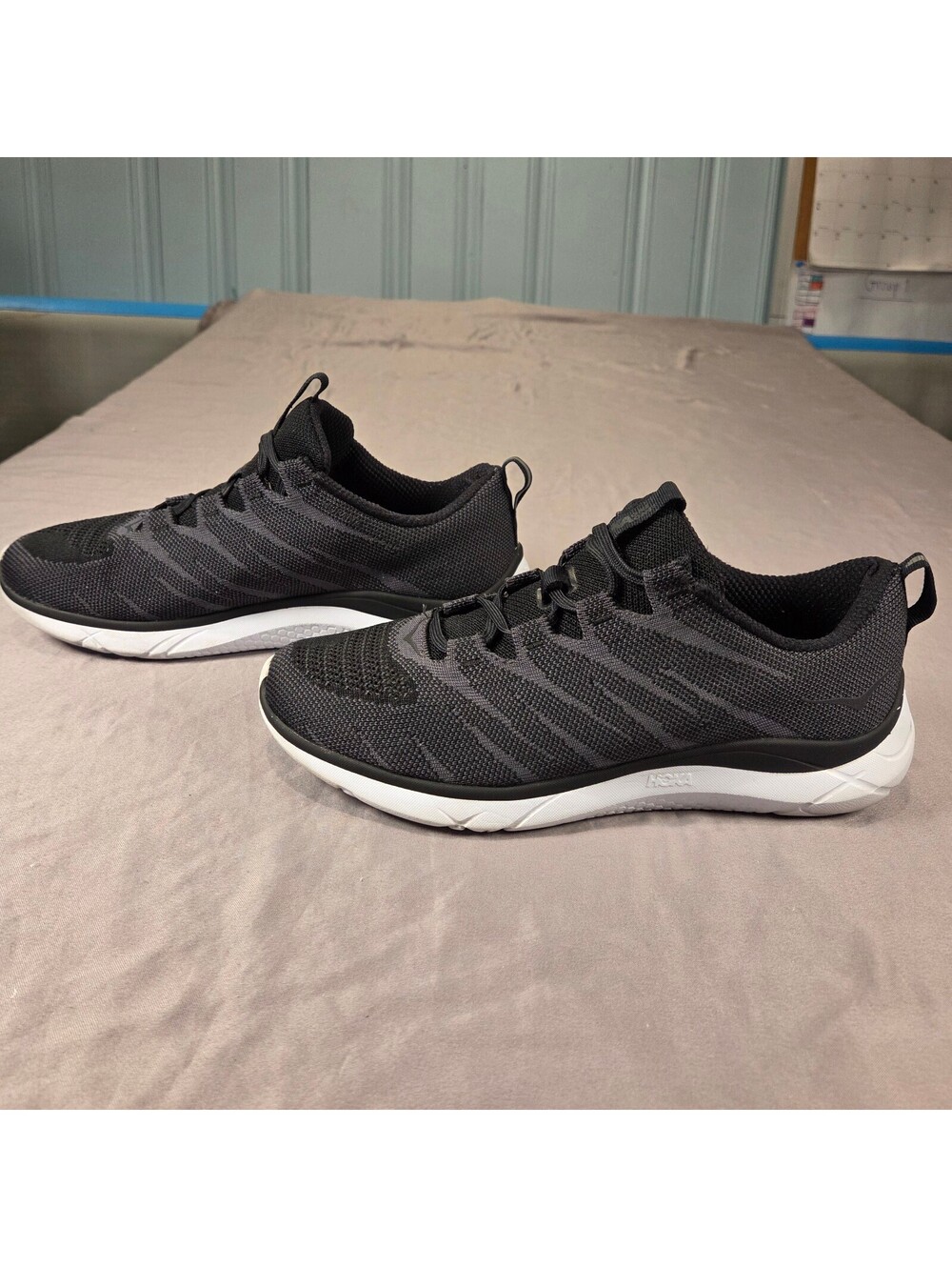 HOKA ONE ONE Hupana Knit Jacquard Men's 8 Black White Running Shoes 1093790